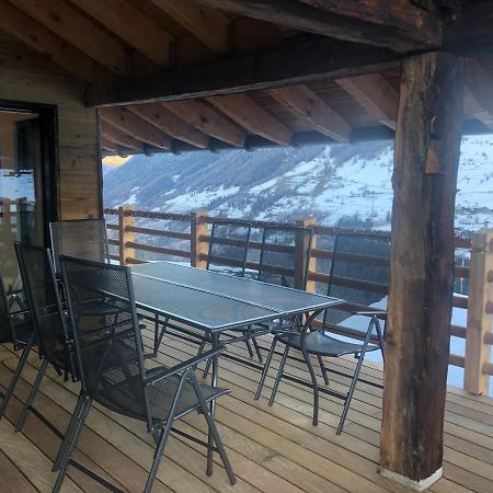 Grand appartement avec terrasse à Chez-Les-Reuses Orsières Esterno foto